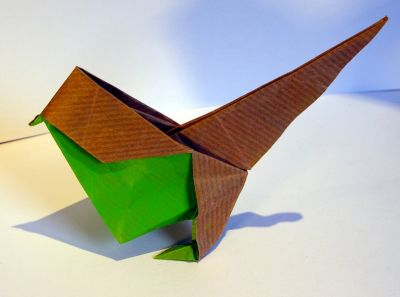 Pajaro poliedrico - Geometric bird
En papier kraft peint - Modèle gonflable

