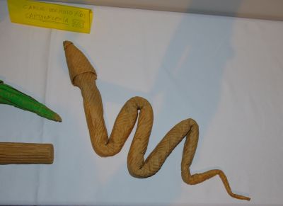 Cartonflexia par Carlos Hermoso Rios
Des pliages dans du carton, qui rendent bien.
