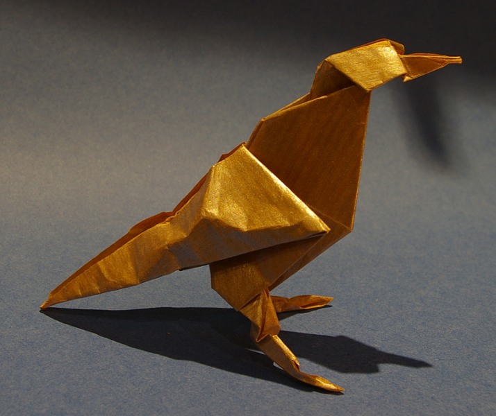 L'oiseau au repos
Papier kraft peint.
Mots-clés: oiseau