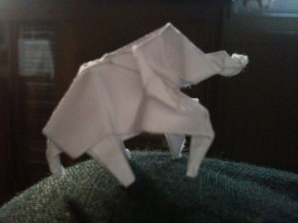 petit éléphant de 3 cm de hauteur
