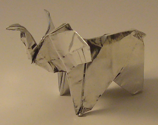Elephant
Papier : papier origami métalisé 15x15 55g

