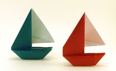 Catamaran
Catamaran de Maarten van Gelder
Papier : Papier origami 15x15 55g
