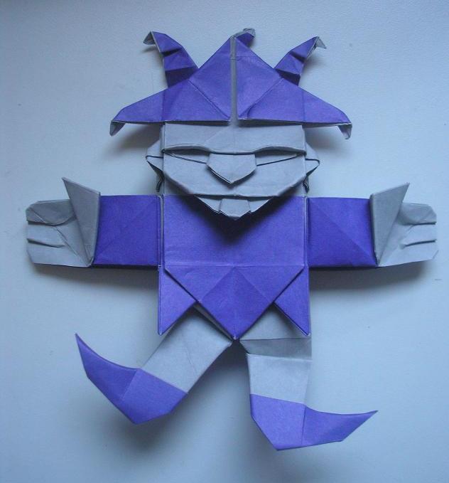 Bouffon de Fernando Gilgado
papier origami standard bicolore (deux teintes de violet), 35*35cm
