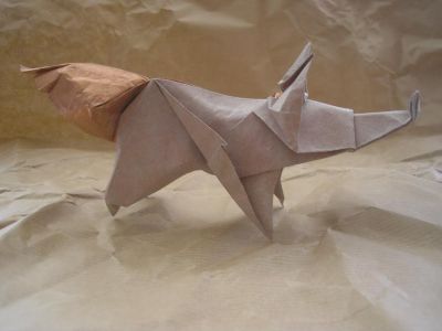 un renard (Terry Nicolas, 2003)
papier de soie  métallisé cuivre de 30x30cm
