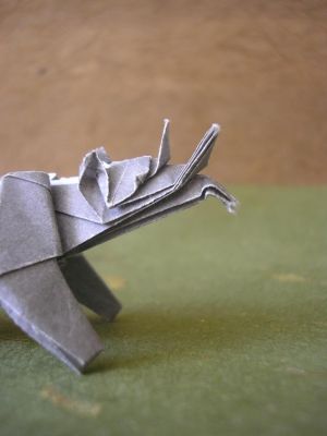 tête du rhinocéros noir (Ronald Koh,1993)
j'ai utilisé un carré 15x15cm de papier spécial origami gris et blanc
