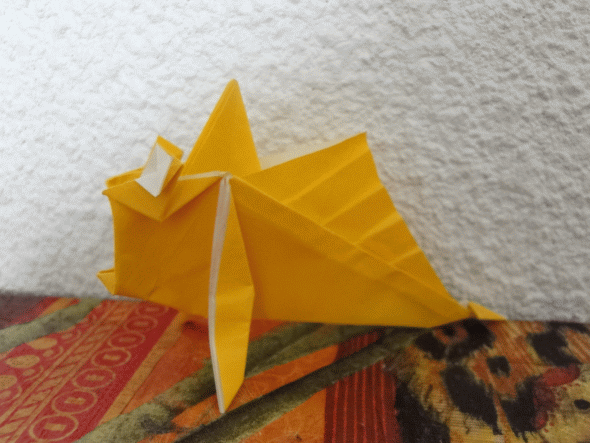 Périophthalme / Mudskipper 
Livre : Creative Origami par Red and White Paper (Seo Won Seon and Lee In Kyung) ; pg 81
Feuille origami 15x15 cm
Mots-clés: Périophthalme Mudskipper 