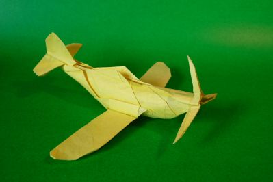 avion Messerschmidt de Jose Maria Chaquet Ulldemolins, en double soie
