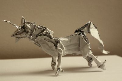Unicorn - Satoshi Kamiya
Carré de papier métallisé 35 cm
