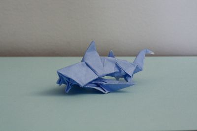 Requin - Peter Stuchly 
carré de papier origami 15x15
