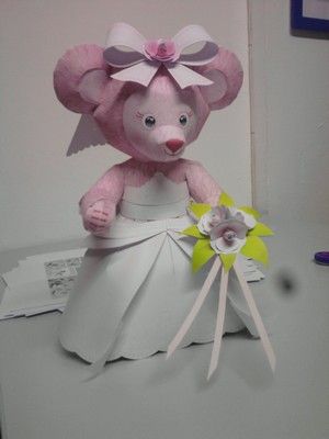 la mariée devant
