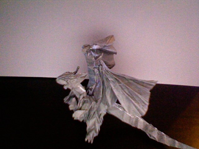 bahamut de Kamyia
papier  de soie métalisée 30/30cm
