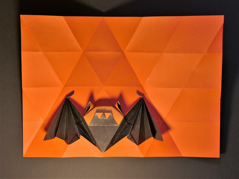 Chauve-souris sur un triangle equilatéral
