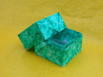 Boîtes gigognes et papier "paint bubbles" de Claudine Pisasale
