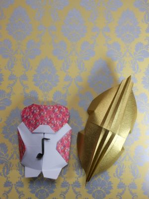 Viole de gambe : un carré de 12 X 12 cm pour un Nounours de 20 X 20 cm
