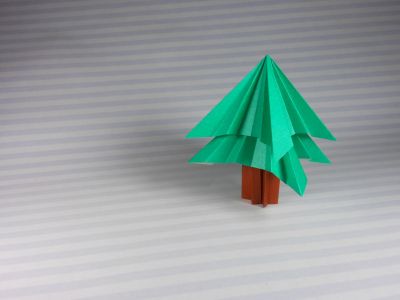 Mini sapin en 3 feuilles
