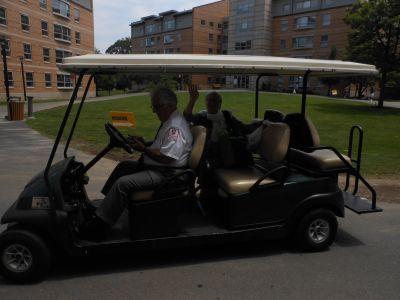 Vehicules_du_campus.JPG
