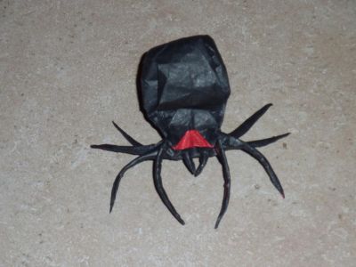 Veuve noire de Manuel Sirgo (Origami menagerie)
Sandwich soie (30 cm)
