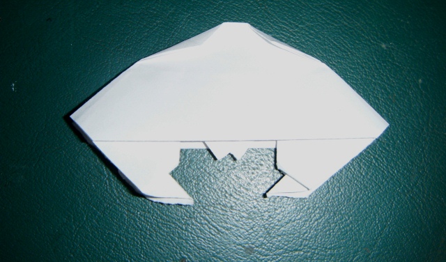Crabe
Crabe inspirée du diagramme de Philip Shen plié dans un carré de 10x10cm de papier d'imprimante.
