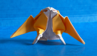 Un aigle (vue de face)
Mots-clés: aigle, origami