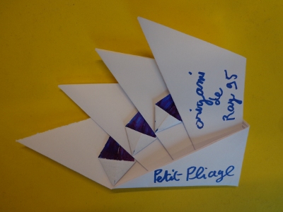 Badge de Ray95
Il s'agit d'un badge pour les conférences réalisé en origami.
Créateur: Ray95
Mots-clés: badge, origami, Ray95
