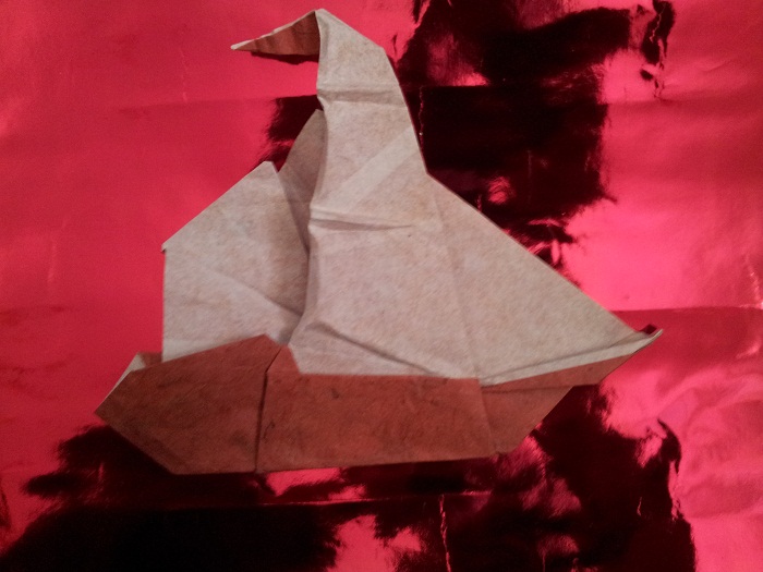 Boat of nicolas terry
Se bateau de nicolas que j'ai plier avec une feuille de papier banane merci à PapyGamy pour la feuille
