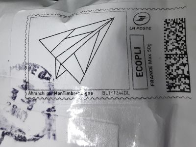 « Timbre » Avion
Mots-clés: Timbre Poste Avion