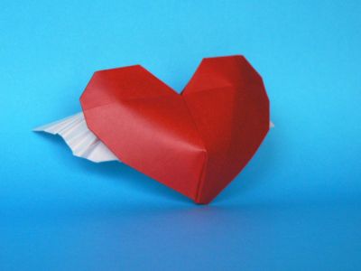 Coeur ailé de Richard Ojeda 01
 En kami 15x15cm.
Mots-clés: coeur ailes