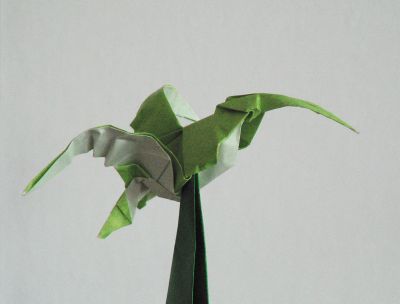 Colibri de Nguyen Hung Cuong
J'ai tenté de plier ce très chouette modèle d'après le cp, mais mon essai ne rend pas honneur à l'original :/
Mots-clés: Colibri hummingbird Nguyen Hung Cuong
