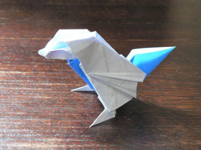 Moineau
Premier essai du Moineau de Roman Diaz, en kami, carré de 15x15cm, où j'ai inversé face blanche et face couleur. J'ai galéré à un moment, du coup la queue est inversée..? Je ne sais même plus comment j'ai fait.
Mots-clés: gorrion moineau sparrow roman diaz bird oiseau
