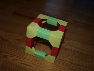 mon fils l'a vu, il l'a voulu, il l'a eu :)... ah non, celui là, je l'ai vu ici même sur le forum, alors je l'ai refait... et mon fils l'a eu :)
