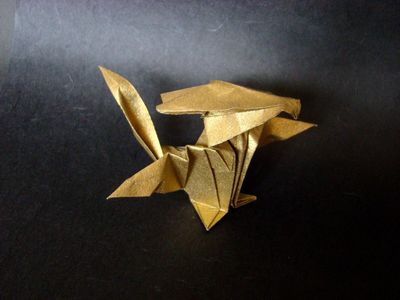 bébé dragon, de D. Carboni (1)
Papier metalisé 20x20 cm
