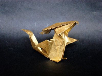 bébé dragon, de D. Carboni (1)
Papier metalisé 20x20 cm
