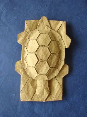 Chelone, la tortue en tesselation de Melina Hermsen
