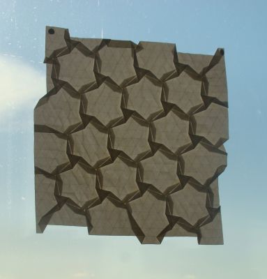 Iso-aréa-offset-triangle-twist (Gjerde)
Tant 25x25 cm, grille de 32
