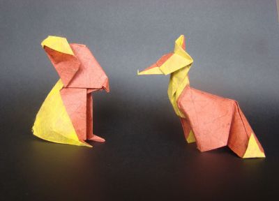 Koala et renard de J. Zsebe
Papier soie et banane, 15x15 cm. 

