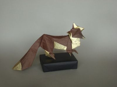 Reanard, de Hoang Tien Quyet
Papier VOG 35x35 cm
