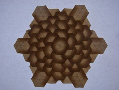 Spread Hexagone
Hexagone de 14 cm de coté, papier peau d'éléphant. 
