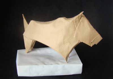 Taureau (J. Zsebe)
Papier Tant, 17,5x17,5 cm. 
