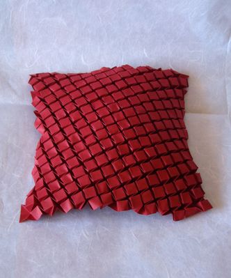 Water Bomb Tesselation (E. Gjerde) 1
Tant 35x35 cm
