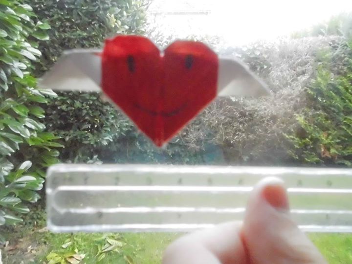Petit coeur ailé
Ce coeur fait 6cm de long.
