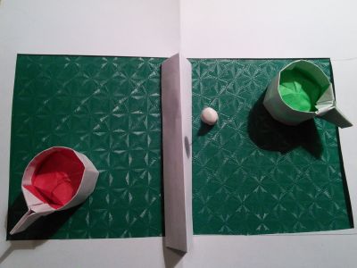 Septembre 2015 - Café noir d'Aurèle Duda
Ping !  Pong !  Ping !  Pong !
