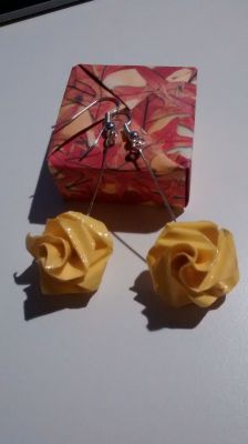 Boucles d'oreilles rose pour le trokigami
