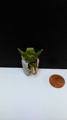 Mini Master Yoda
(Fumiaki Kawahata)
Mots-clés: origami Yoda star-wars personnage