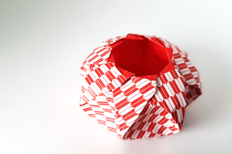 Octogonal bowl (Martin Quinn)
