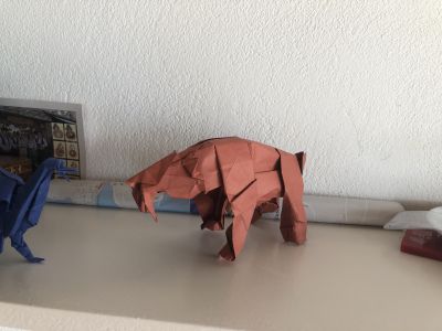 Smilodon de Satoshi Kamiya
Papier biotope

