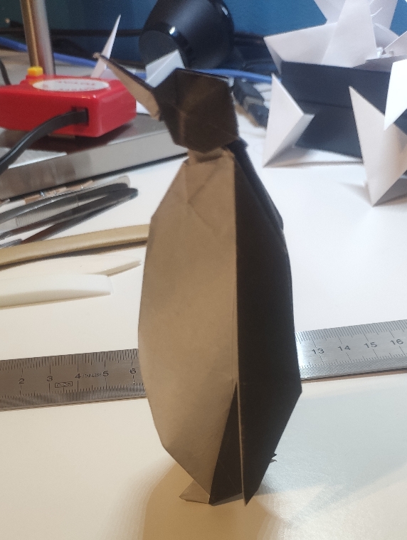 Pingouin de Gen Hagiwara
Plié à partir d'un kami de 15cm
