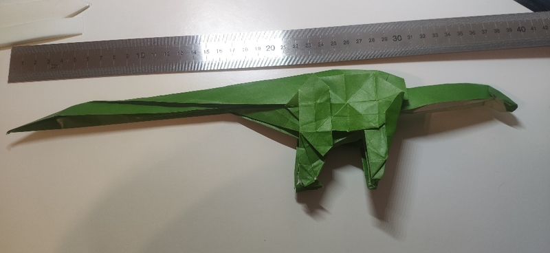 Apatosaurus de Shuki Kato 
Plié à partir d'un kami de 35cm 
