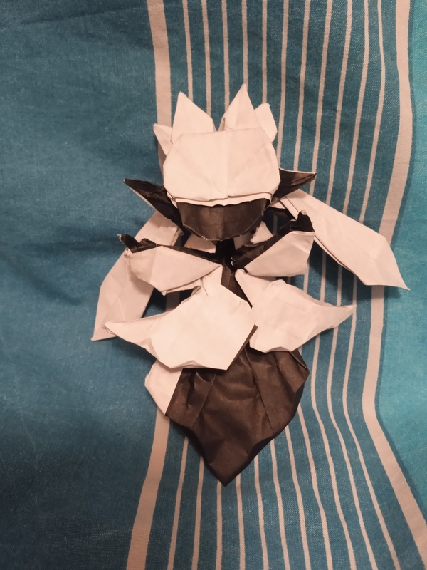 Diancie
Papier kami noir&blanc 30x30 cm
Mots-clés: pokemon bicolore
